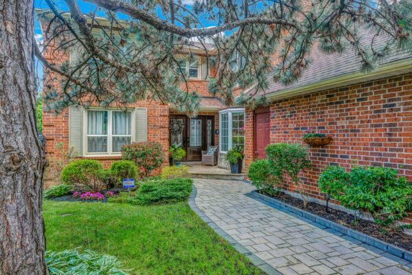 4008-Powderhorn-Court-Mississauga-Web-Salisbury-7
