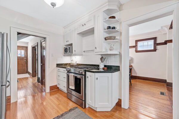 46-Bowood-Avenue-Toronto-Web-Salisbury-21