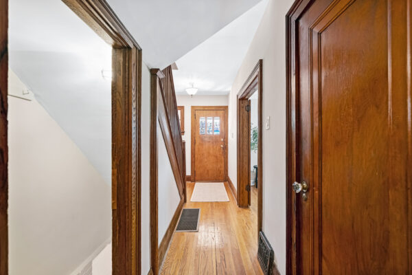 46-Bowood-Avenue-Toronto-Web-Salisbury-29