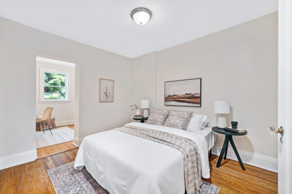 46-Bowood-Avenue-Toronto-Web-Salisbury-41