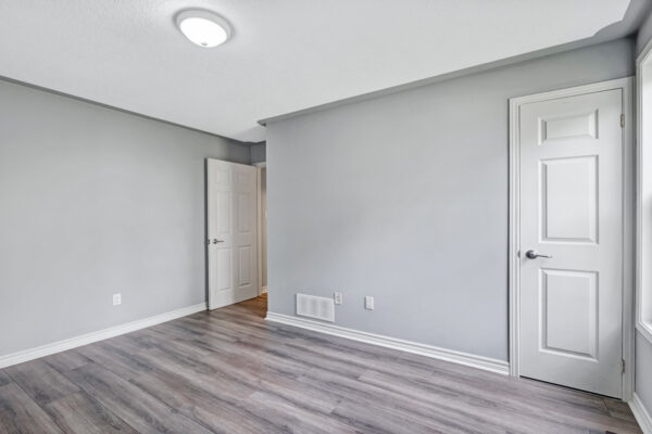 49-Victoria-Street-Orillia-Web-Salisbury-26