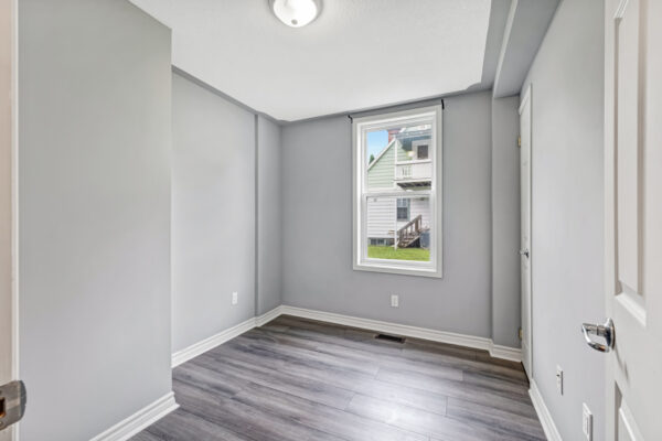 49-Victoria-Street-Orillia-Web-Salisbury-29