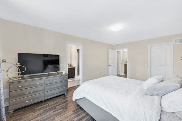 51-Selby-Crescent-Bradford-Web-Salisbury-29