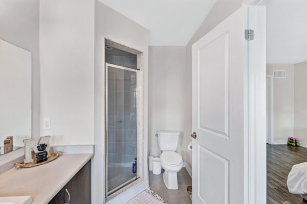 51-Selby-Crescent-Bradford-Web-Salisbury-31
