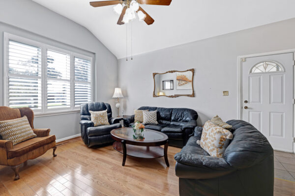 84-Pandora-Circle-Toronto-Web-Salisbury-12