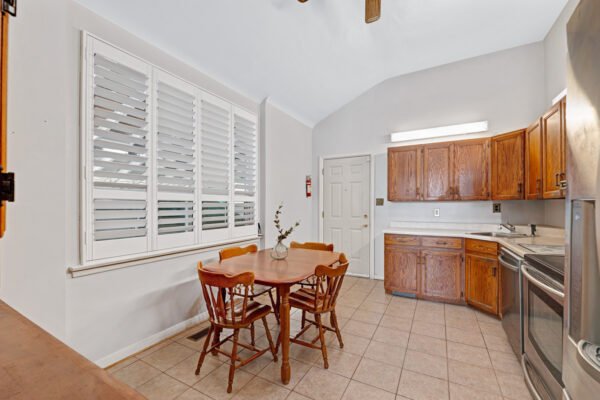 84-Pandora-Circle-Toronto-Web-Salisbury-15