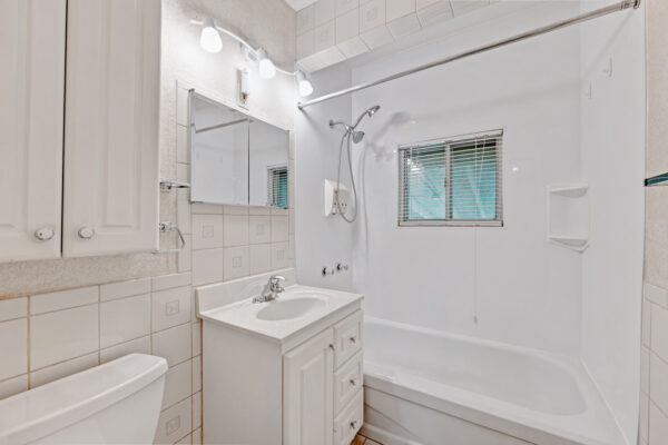 84-Pandora-Circle-Toronto-Web-Salisbury-32