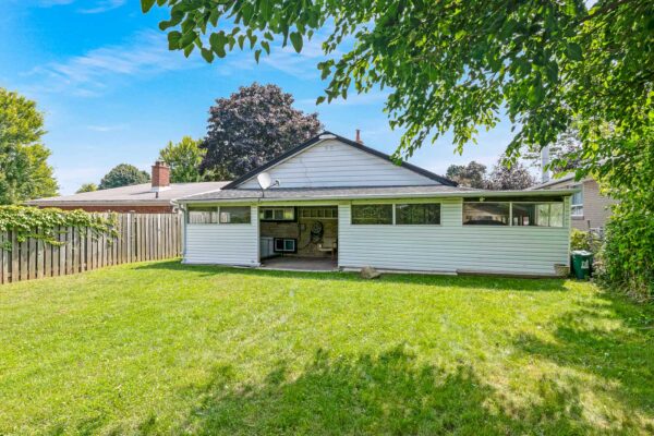 84-Pandora-Circle-Toronto-Web-Salisbury-43