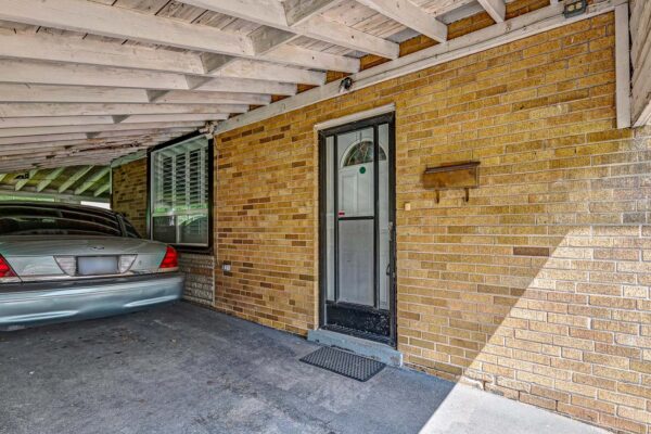 84-Pandora-Circle-Toronto-Web-Salisbury-9
