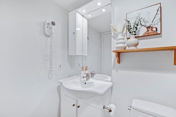 18-Harrison-Garden-Boulevard-#806-Toronto-Web-Salisbury-21