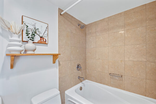 18-Harrison-Garden-Boulevard-#806-Toronto-Web-Salisbury-22