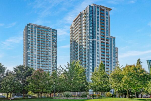 18-Harrison-Garden-Boulevard-#806-Toronto-Web-Salisbury-31