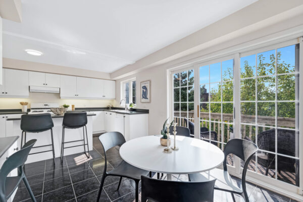 187-Hollywood-Avenue-Toronto-Web-Salisbury-22