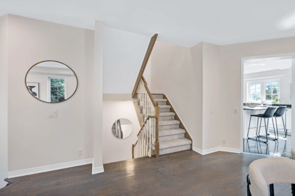 187-Hollywood-Avenue-Toronto-Web-Salisbury-26