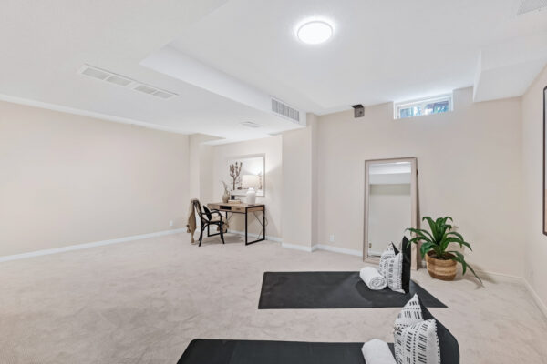 187-Hollywood-Avenue-Toronto-Web-Salisbury-49