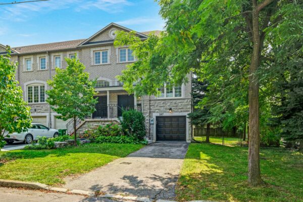 187-Hollywood-Avenue-Toronto-Web-Salisbury-5