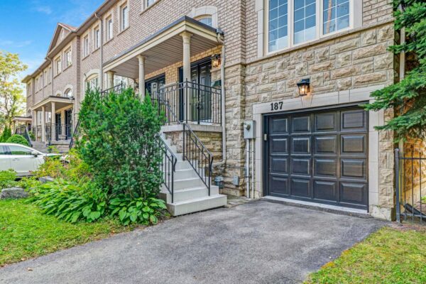 187-Hollywood-Avenue-Toronto-Web-Salisbury-8