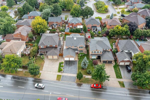 2050-Eighth-Line-Oakville-Web-Salisbury-1