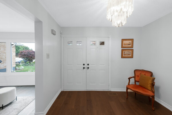 2050-Eighth-Line-Oakville-Web-Salisbury-10