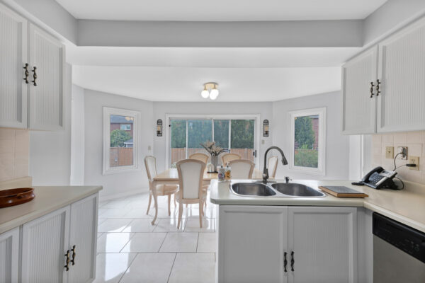 2050-Eighth-Line-Oakville-Web-Salisbury-20