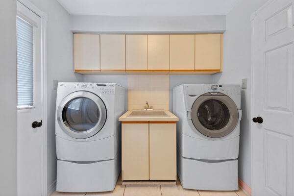 2050-Eighth-Line-Oakville-Web-Salisbury-29