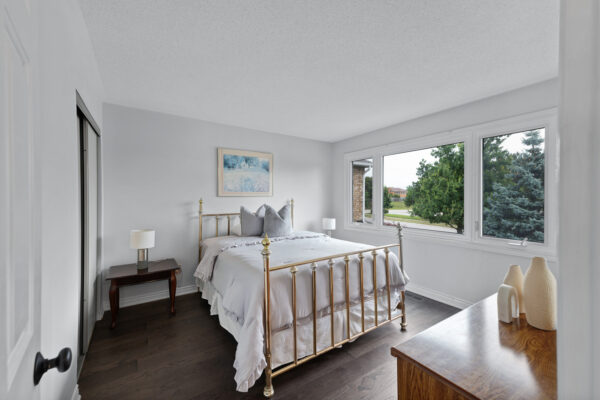 2050-Eighth-Line-Oakville-Web-Salisbury-39