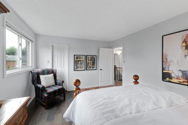 2050-Eighth-Line-Oakville-Web-Salisbury-43