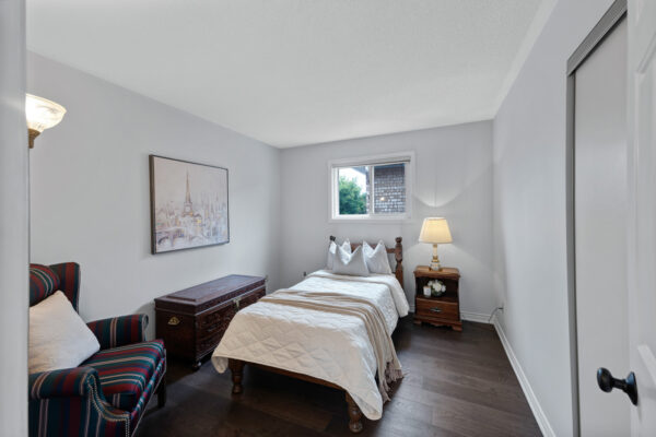 2050-Eighth-Line-Oakville-Web-Salisbury-44