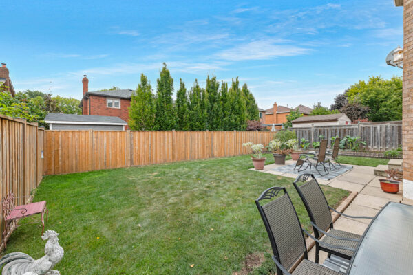 2050-Eighth-Line-Oakville-Web-Salisbury-52