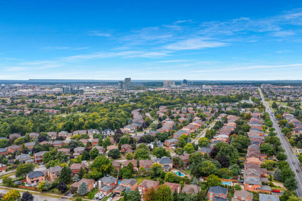 2050-Eighth-Line-Oakville-Web-Salisbury-59
