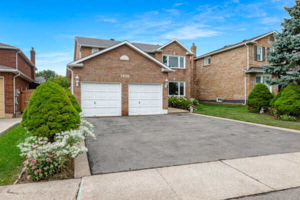 2050-Eighth-Line-Oakville-Web-Salisbury-6
