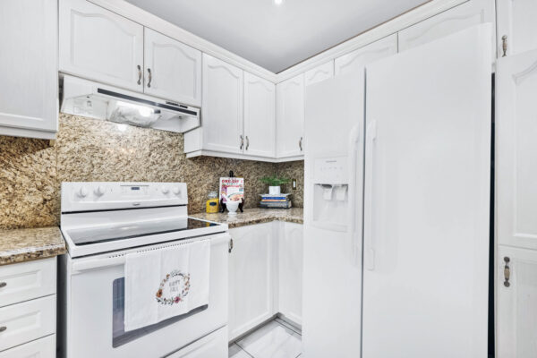 267-Avdell-Avenue-Vaughan-Web-Salisbury-19