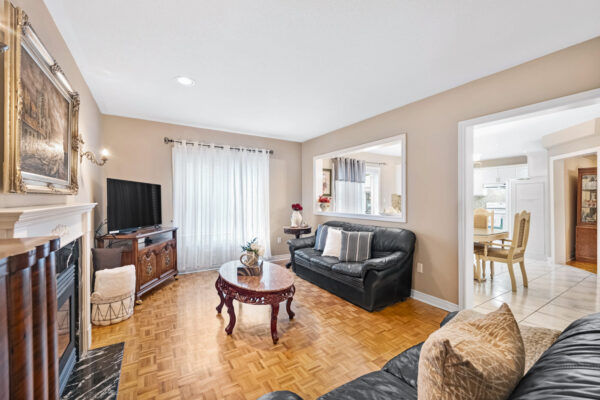 267-Avdell-Avenue-Vaughan-Web-Salisbury-23