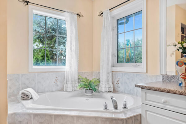 267-Avdell-Avenue-Vaughan-Web-Salisbury-33