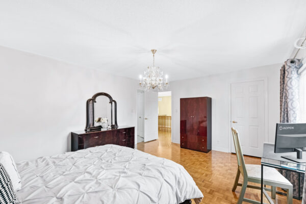 267-Avdell-Avenue-Vaughan-Web-Salisbury-37