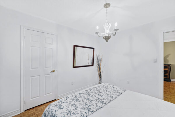 267-Avdell-Avenue-Vaughan-Web-Salisbury-42