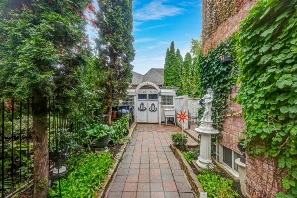 267-Avdell-Avenue-Vaughan-Web-Salisbury-56