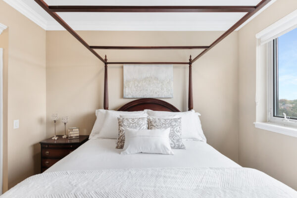 4700-Highway-7-#705-Vaughan-Web-Salisbury-27