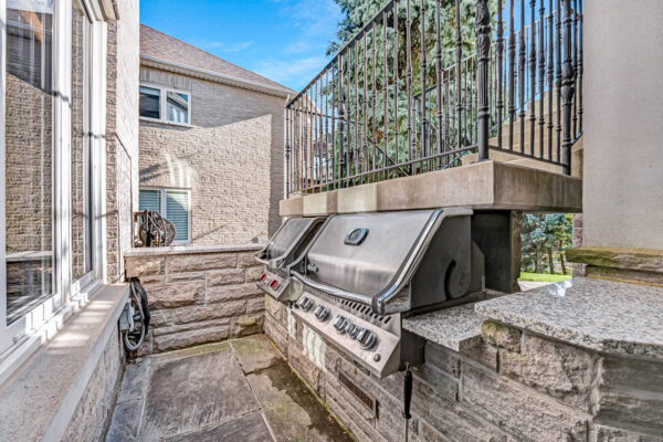 76-Deerchase-Circle-Vaughan-Exterior-Web-Salisbury-18