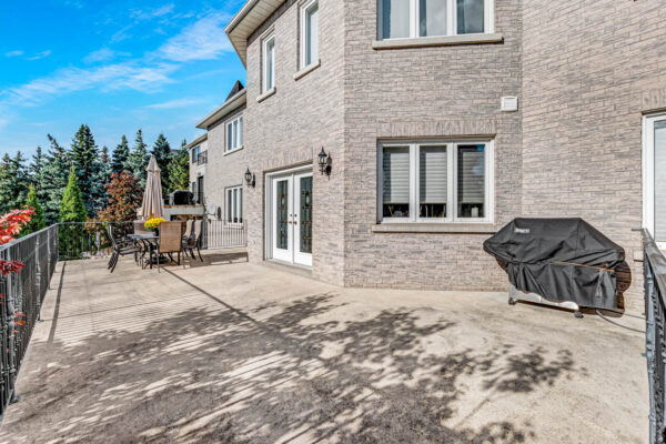 76-Deerchase-Circle-Vaughan-Exterior-Web-Salisbury-20