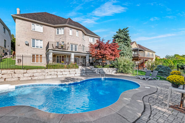 76-Deerchase-Circle-Vaughan-Exterior-Web-Salisbury-29
