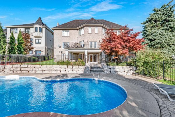 76-Deerchase-Circle-Vaughan-Exterior-Web-Salisbury-31