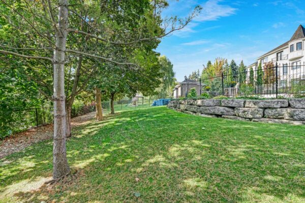 76-Deerchase-Circle-Vaughan-Exterior-Web-Salisbury-32