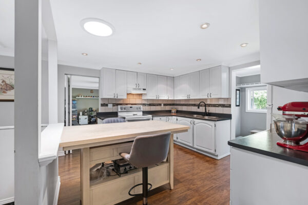 891-Lake-Drive-East-Georgina-Web-Salisbury-14