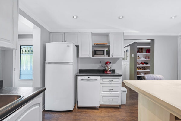891-Lake-Drive-East-Georgina-Web-Salisbury-15