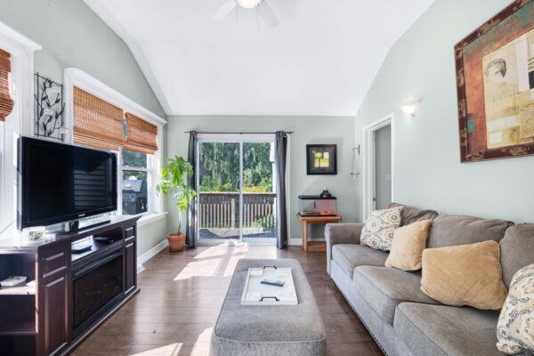 891-Lake-Drive-East-Georgina-Web-Salisbury-32
