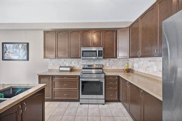 9-Wyndham-Circle-Georgina-Web-Salisbury-23