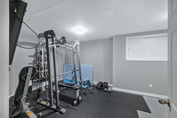 9-Wyndham-Circle-Georgina-Web-Salisbury-52