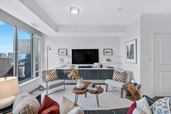 900-Mount-Pleasant-Road-#622-Toronto-Web-Salisbury-14