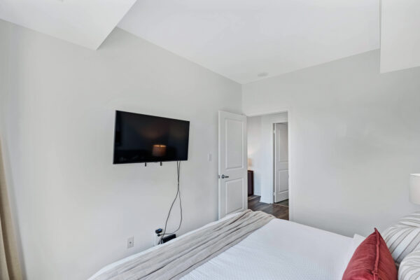 900-Mount-Pleasant-Road-#622-Toronto-Web-Salisbury-23